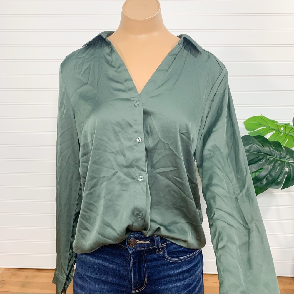 H&M Sage Green Button Down Shirt